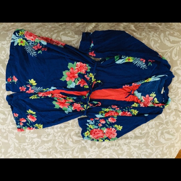 Gown - Picture 6 of 11